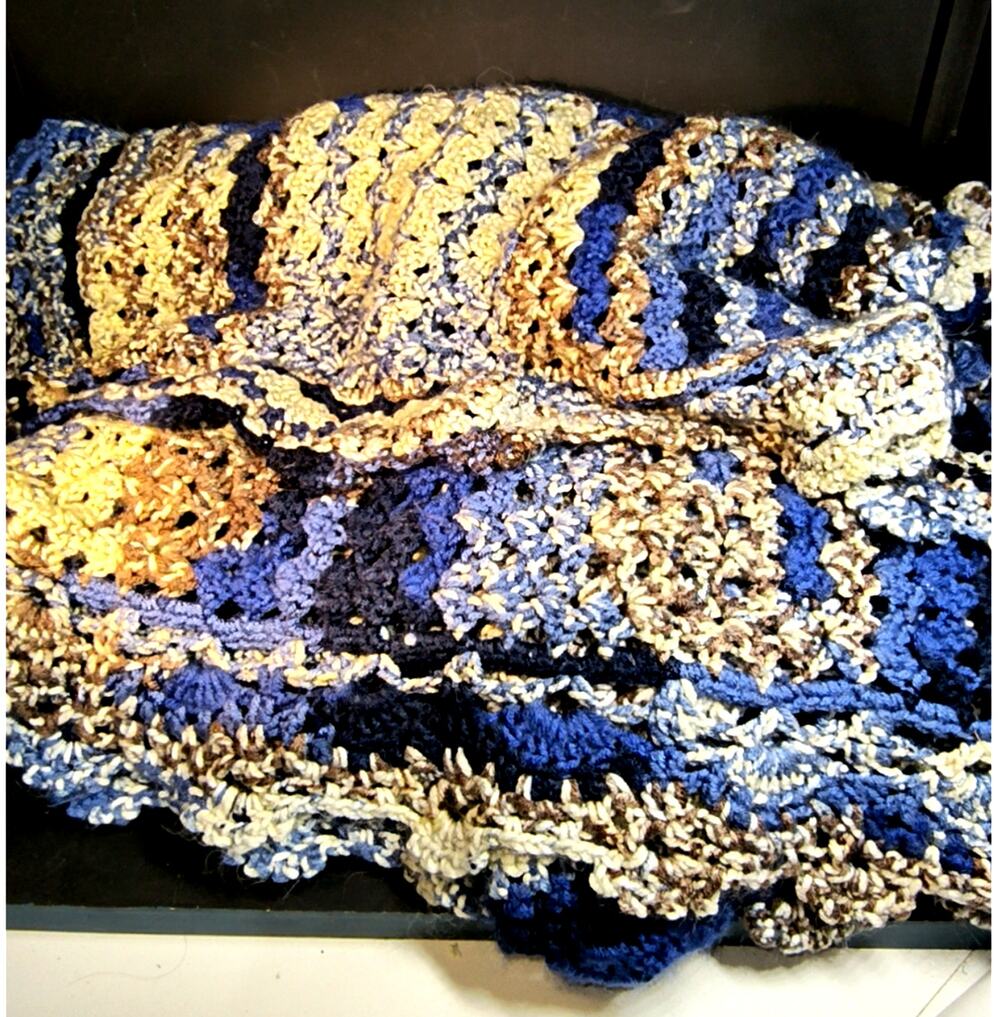 1673.  Vintage Handmade Crochet Afghan Throw